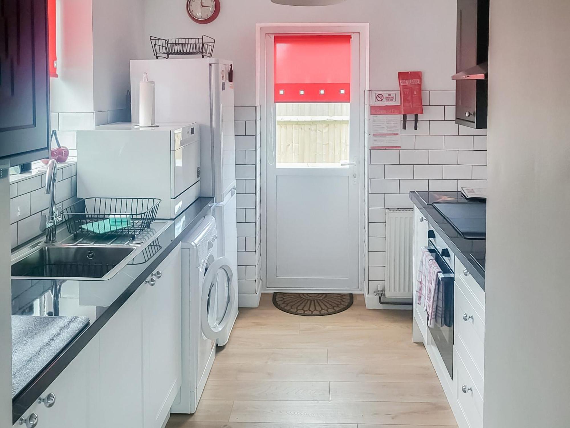 Little London Villa Богнър Реджис Екстериор снимка